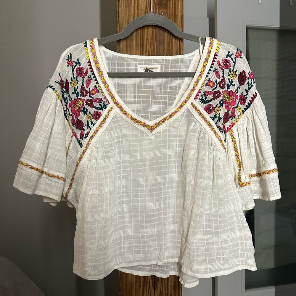 Anthropologie Pilcro Bohemian Embroidered Flutter Sleeve Top